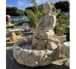 Fontana Buddha Gigante